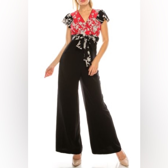 NWT Gabby Skye Floral Jumpsuit - Picture 11 of 11